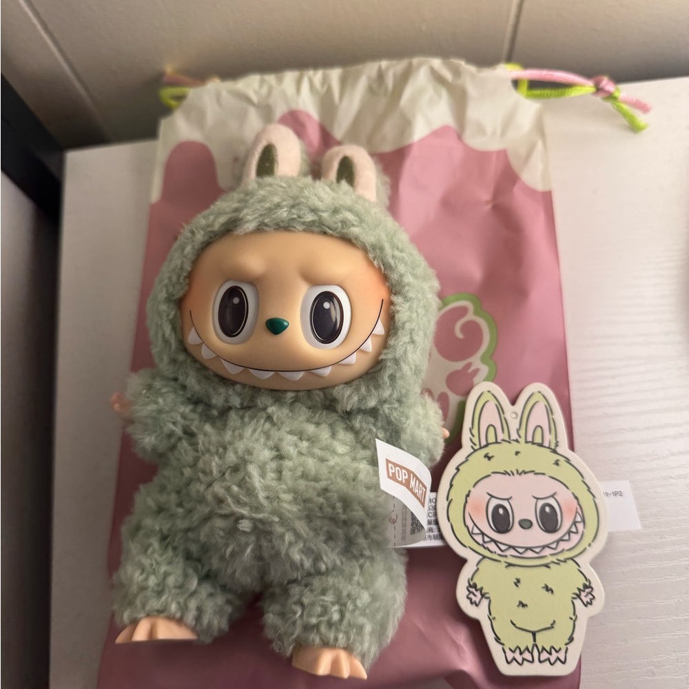 AUTHENTIC POP MART LABUBU - Exciting Macaron The Monsters (Green Grape)
